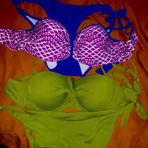 Bikini - Picture 1 of 1